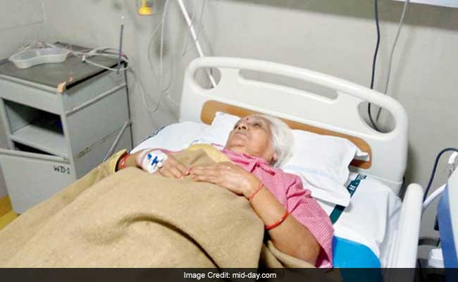 Mumbai: Woman Suffers Heart Attack In Train, But Emergency Chain Doesn't Work