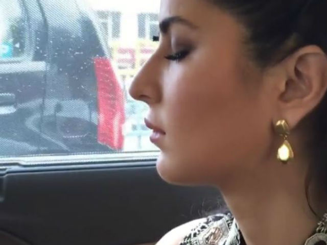 Katrina Takes a Nap, But 'Who Sleeps Like This?' Asks Sidharth