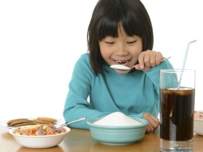 बच्चों की सेहत के लिए है चीनी की इतनी मात्रा है जरूरी