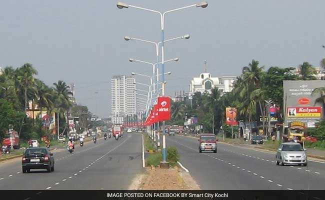 स्मार्ट सिटी में स्ट्रीट लाइटें रखेंगी संदिग्ध हरकतों पर नजर, मौसम का हाल भी बताएंगी