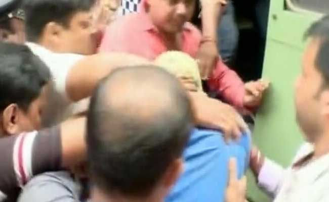 Kolkata Hits The Streets Day After 12-Year-Old's Gang-Rape, Murder