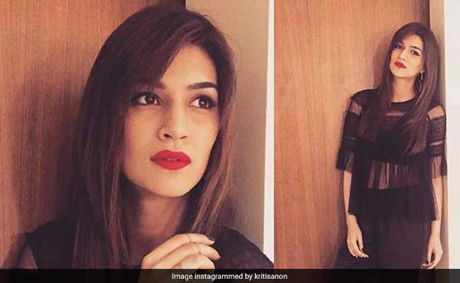 कृति सेनन ने बॉलीवुड में पूरे किए 3 साल, देखि‍ए उनकी शानदार तस्वीरें...