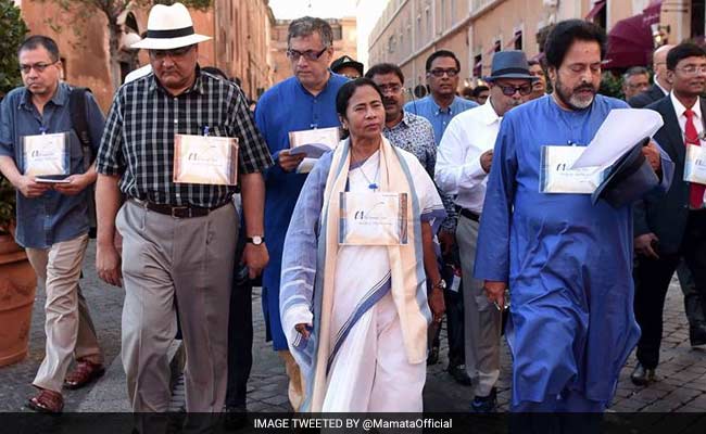 Tagore Songs On Lips, Mamata Banerjee Brings Bengal To Mother Teresa's Canonization