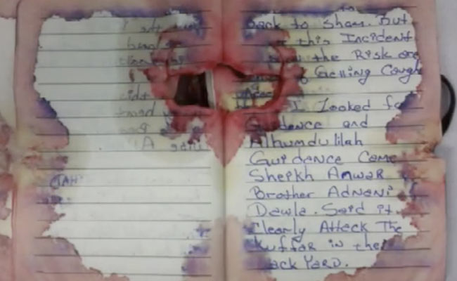 2 Potential Manhattan Bombing Witnesses Seen With Suitcase Are Sought 2 Potential Manhattan Bombing Witnesses Seen With Suitcase Are Sought