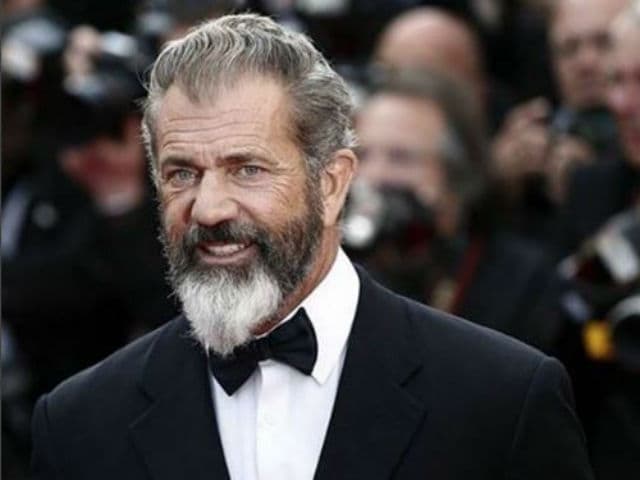 Mel Gibson Slams Batman v Superman: Dawn of Justice