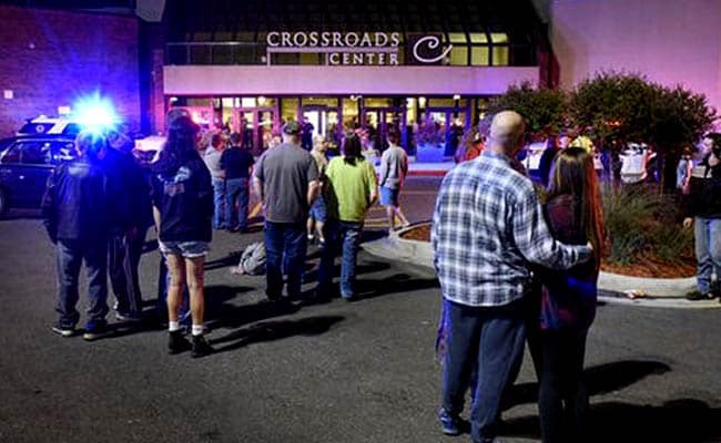 8 People Taken To A Hospital After Minnesota Mall Stabbings, Attacker Shot Dead