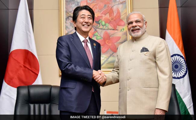 Ahead Of ASEAN, PM Narendra Modi Meets Japanese Counterpart Shinzo Abe In Laos