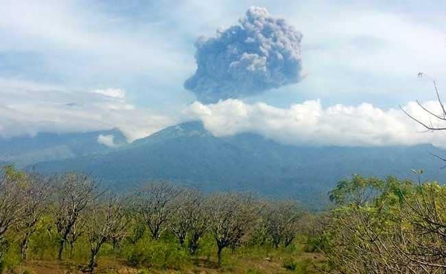 Hundreds Evacuated From Slopes Of Erupting Indonesian Volcano