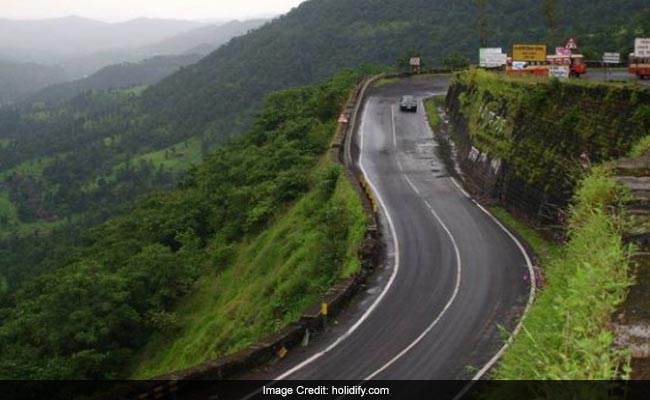 Traffic Resumes Partially On Mumbai-Goa Highway