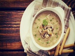 Immunity Booster: हड्डियों के साथ वजन घटाने, इम्यूनिटी बढ़ाने में फायदेमंद है मशरूम-कोकोनट शोरबा, जानें इसे बनाने की रेसिपी और फायदे Immunity Booster: हड्डियों के साथ वजन घटाने, इम्यूनिटी बढ़ाने में फायदेमंद है मशरूम-कोकोनट शोरबा, जानें इसे बनाने की रेसिपी और फायदे