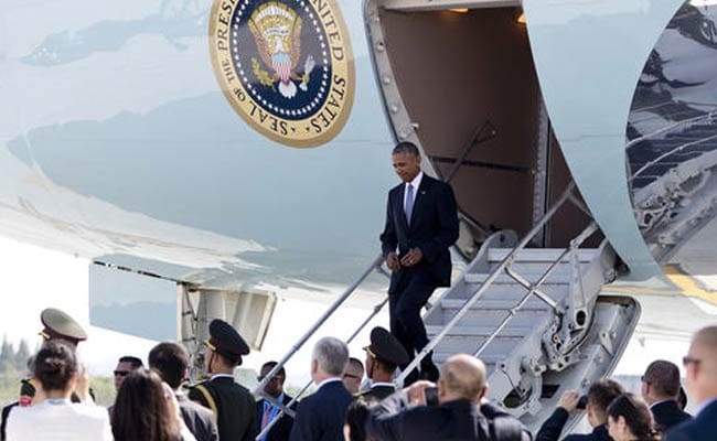 Obama's China Visit Starts Rocky At Tarmac With No Stairs