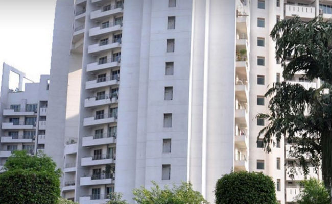 पार्श्वनाथ को 12 करोड़ रुपये कोर्ट की रजिस्ट्री में जमा कराने का सुप्रीम कोर्ट का आदेश