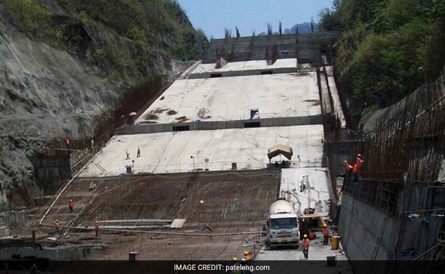 प्राइम टाइम इंट्रो : भारत में इंजीनियरिंग के हाल पर चर्चा