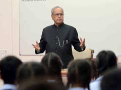 President Pranab Mukherjee Arrives In Gujarat