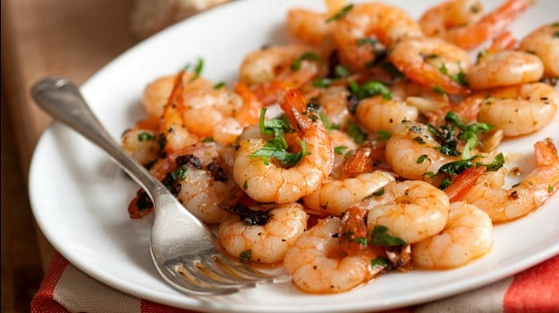 Spicy Sriracha Prawns with Basil