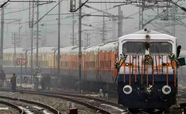 Union Budget 2017: On IRCTC, No Service Charge When Booking Rail Tickets