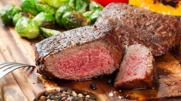 Dinner in 20 Minutes: Shake 'n' Steak, or How to Pull Off a Lean Meal Where Less Seems Like More; Recipe