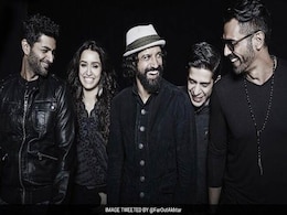 फरहान अख्तर ने जारी किया 'रॉक ऑन 2' का पोस्टर, श्रद्धा कपूर को मिली बैंड में एंट्री फरहान अख्तर ने जारी किया 'रॉक ऑन 2' का पोस्टर, श्रद्धा कपूर को मिली बैंड में एंट्री