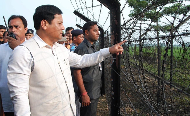 Assam Chief Sarbananda Sonowal Minister Visits Indo-Bangladesh Border