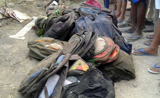 अमृतसर में अटारी के पास स्कूल बस नाले में गिरी, 50 बच्चे थे सवार, 6 शव बरामद