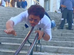 Shah Rukh Khan Revives Childhood Dream of Flying in This Video Shah Rukh Khan Revives Childhood Dream of Flying in This Video