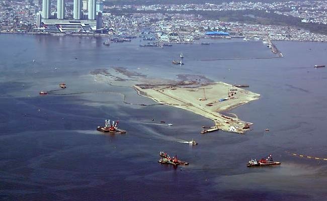 Indonesia To Resume Work On 'Giant Sea Wall' To Save Sinking Jakarta