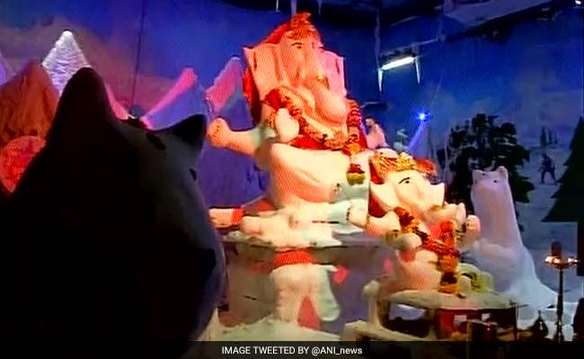 Mumbai Gets Its Coolest Idol: Ganpati Made of 300 Kg Snow Is Buzz In Town