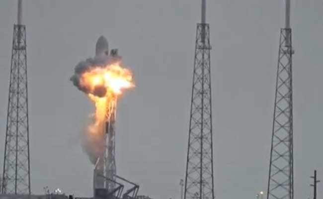 SpaceX Says Accident Probe Will Not Slow Space Taxi Effort