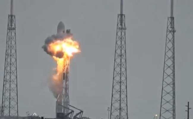 SpaceX Says Accident Probe Will Not Slow Space Taxi Effort