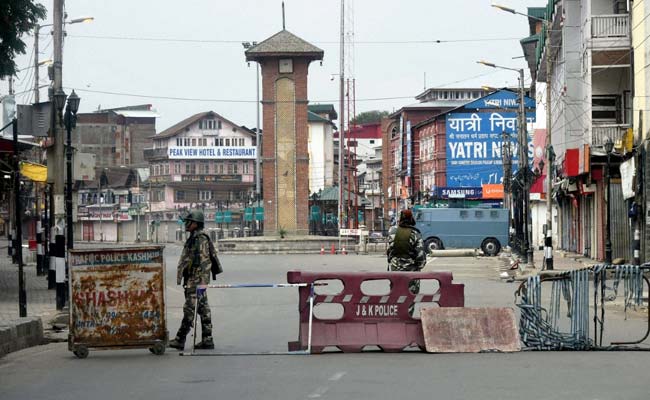 2 Dead In Clashes In Kashmir, Valley Under Curfew On Eid