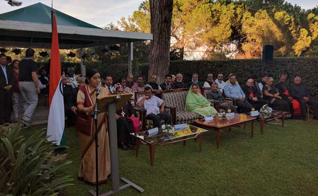 Sushma Swaraj Meets Indian Community In Rome