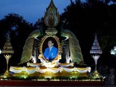 Gripped By Grief, Thais Mourn Death Of Beloved Monarch