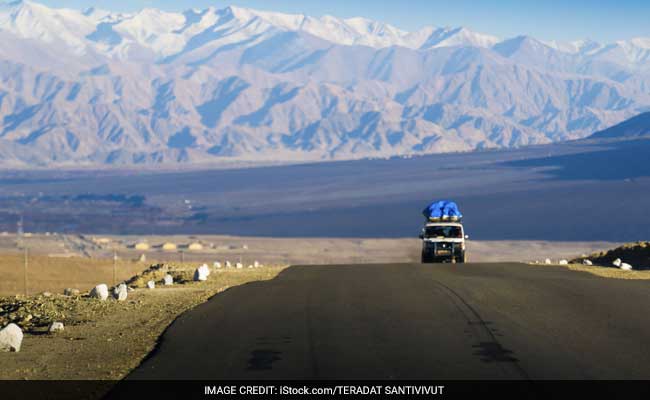 World Tourism Day: Why People Like Road Travel?