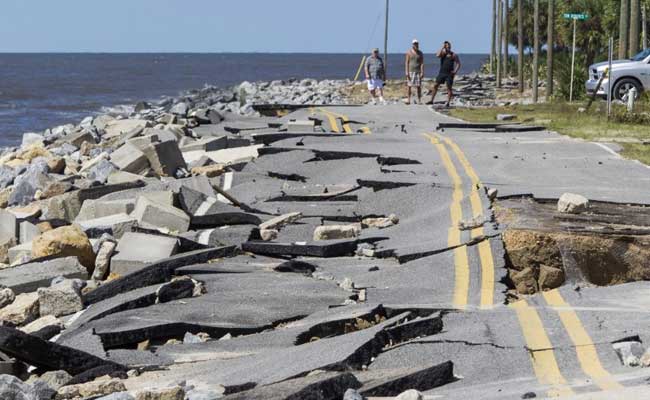 Hermine Storm Crashes Holiday Weekend On US East Coast