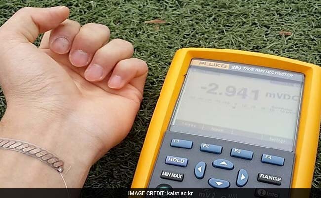 Soon, T-Shirts That Turn Body Heat Into Electricity! Soon, T-Shirts That Turn Body Heat Into Electricity!