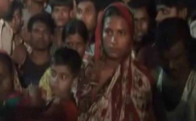 Woman, 5-Year-Old Son Allegedly Pushed Off Train In Bengal For Carrying Beef