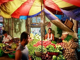Costlier Onion, Veggies Push Wholesale Inflation To Eight-Month High Costlier Onion, Veggies Push Wholesale Inflation To Eight-Month High