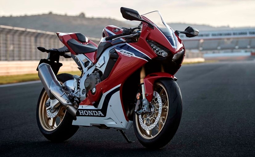17 Honda Cbr1000rr Fireblade Launched In India At Rs 17 61 Lakh