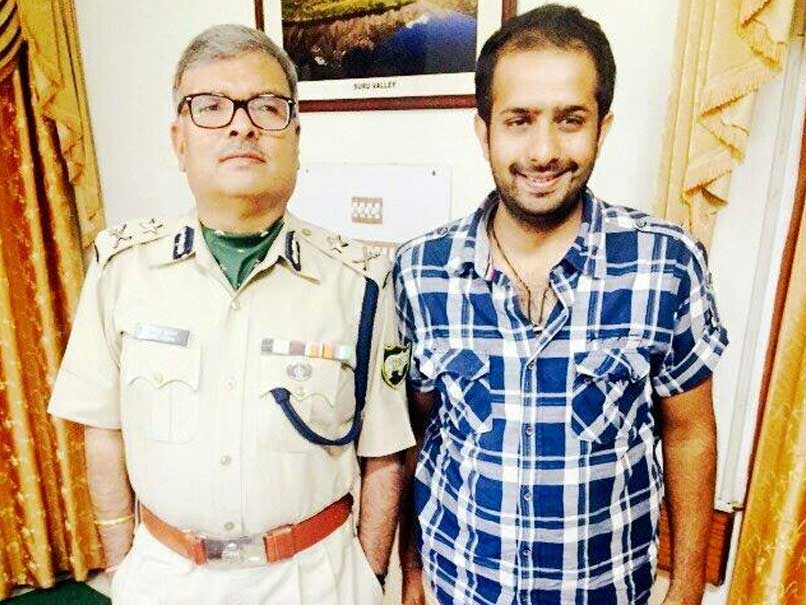 Paralympian Aditya Mehta Forced To Remove Prosthetic Limb At Bengaluru Airport