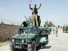 Fierce Gunbattle Rages In North While 12 Policemen Killed In South: Afghanistan Fierce Gunbattle Rages In North While 12 Policemen Killed In South: Afghanistan