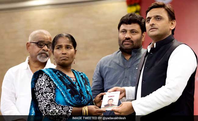 Akhilesh Yadav Distributes Ration Cards Bearing His Photo, Opposition Objects