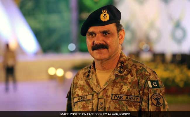 भारतीय सेना के साथ 'हॉटलाइन' सहित संचार के सारे विकल्प खुले हैं : पाकिस्‍तान सेना