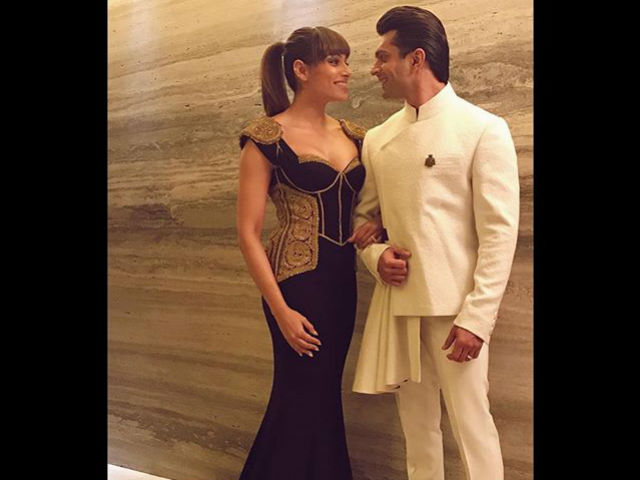 Bipasha Basu and Karan Singh Grover, So <i>Crazy in Love</i>. See Pics