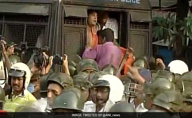 BJP Workers Clash With Police To Protest Attack On Union Minister Babul Supriyo