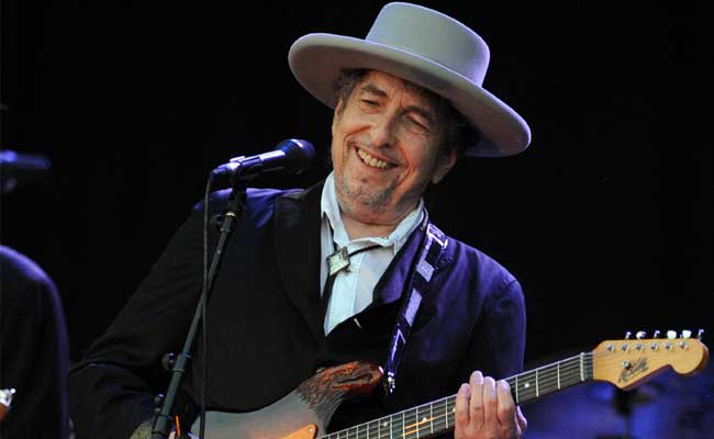 Songwriter Bob Dylan Wins Nobel Literature Prize 2016