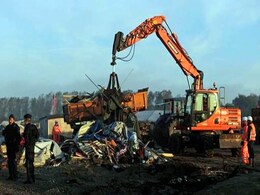 Hundreds Evacuated As Bulldozers Start Dismantling Calais Migrant Camp Hundreds Evacuated As Bulldozers Start Dismantling Calais Migrant Camp