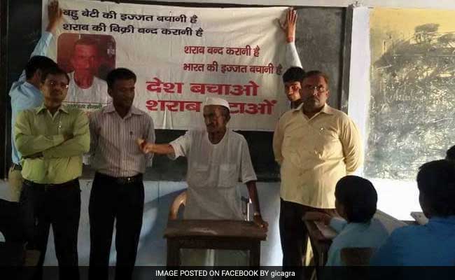 98-Year-Old Freedom Fighter Prevented From Jumping Into Yamuna