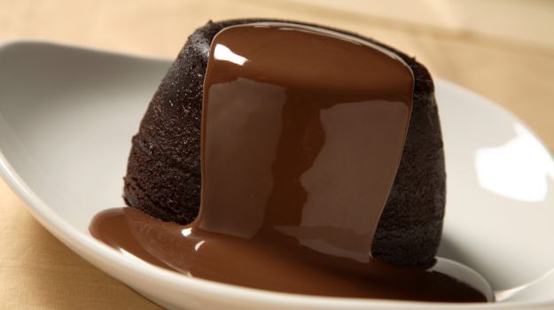 5 Delicious Dessert Sauces: Time to Get Saucy!