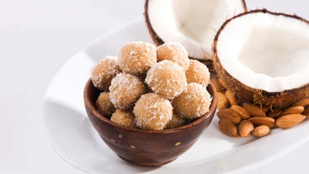 No Ghee, No Mawa - Just 3-Ingredient Ladoos To Make In 10 Minutes No Ghee, No Mawa - Just 3-Ingredient Ladoos To Make In 10 Minutes