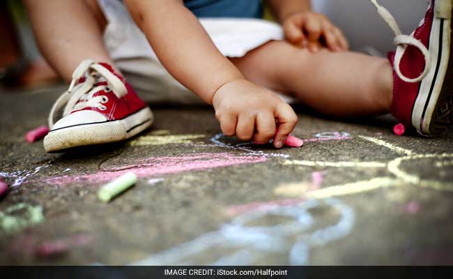 अमेरिका : फेंटेनाइल खाने की वजह से एक साल के बच्चे की मौत, गिरफ्तार - पुलिस